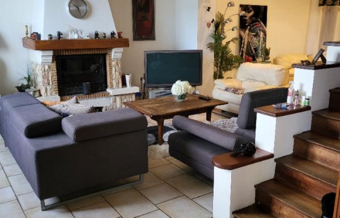 MAISON ANGLO-NORMANDE en Bords de Seine à vendre sur Heurteauville 