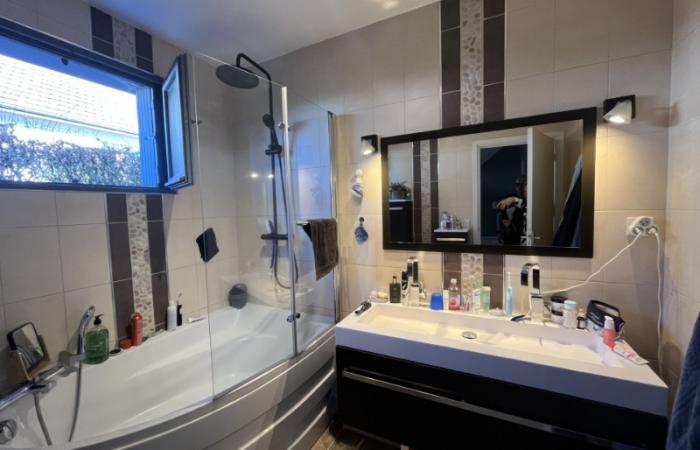 MAISON SUR YVETOT avec piscine à proximité de la gare d Yvetot